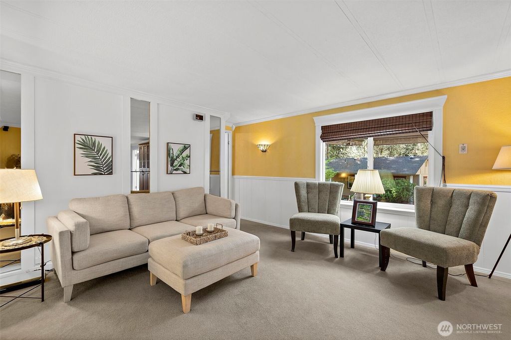 Photo of 33507 43rd Avenue SW, Federal Way, WA 98023 (MLS # 2489172)