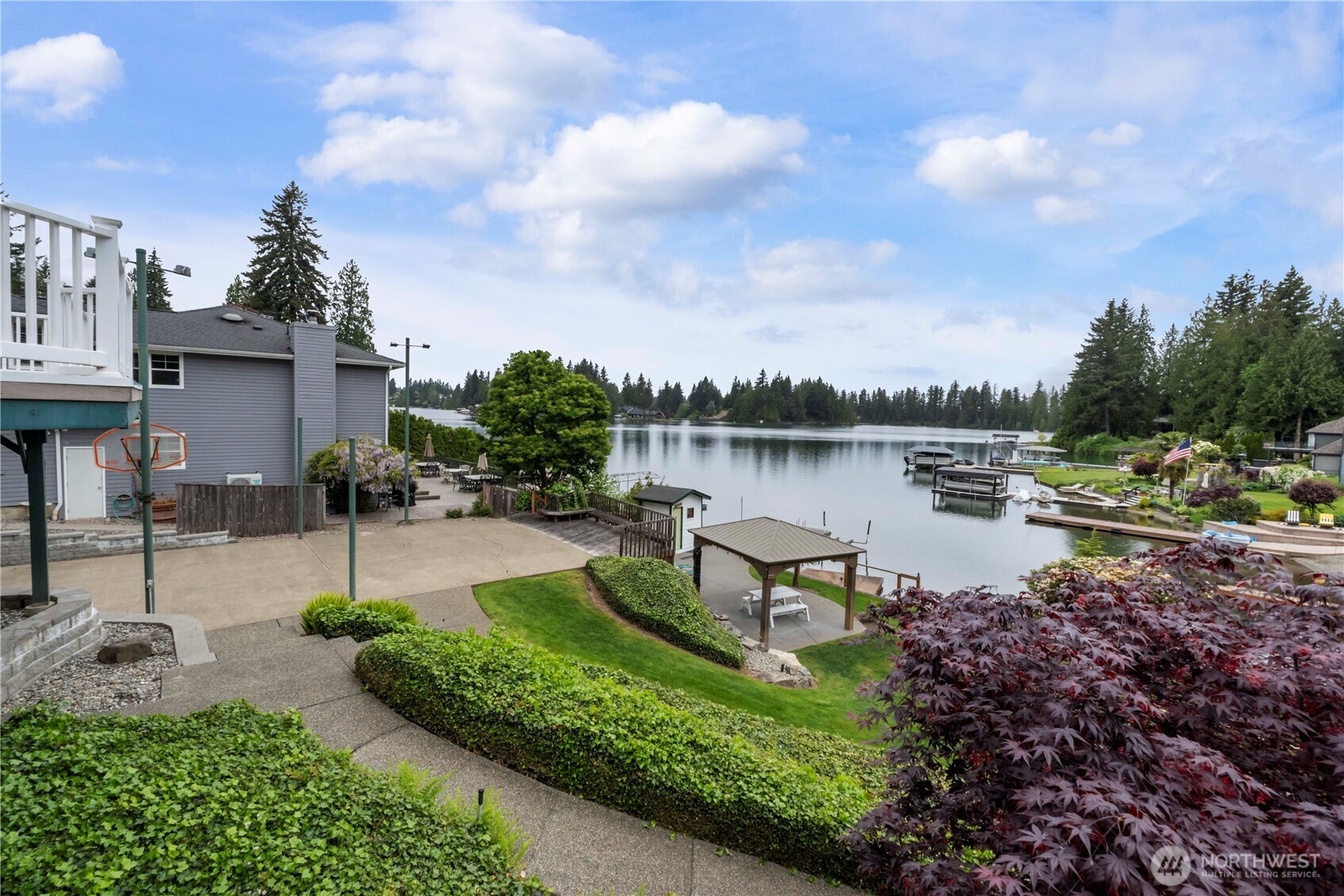 4217 Lakeridge Dr East