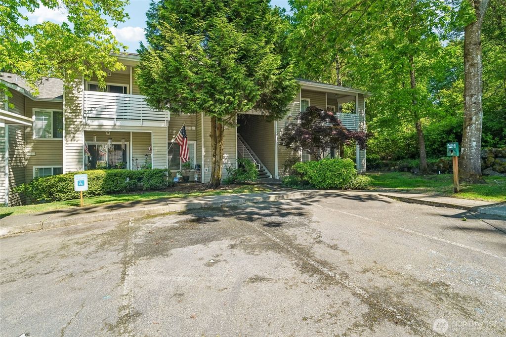 Photo of 801 Rainier Avenue N #B309, Renton, WA 98057 (MLS # 2528308)