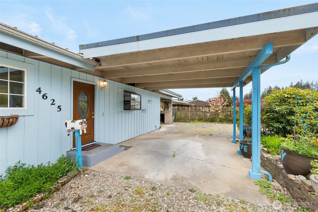 Photo of 4625 Silvertip Lane, Everett, WA 98203 (MLS # 2514412)