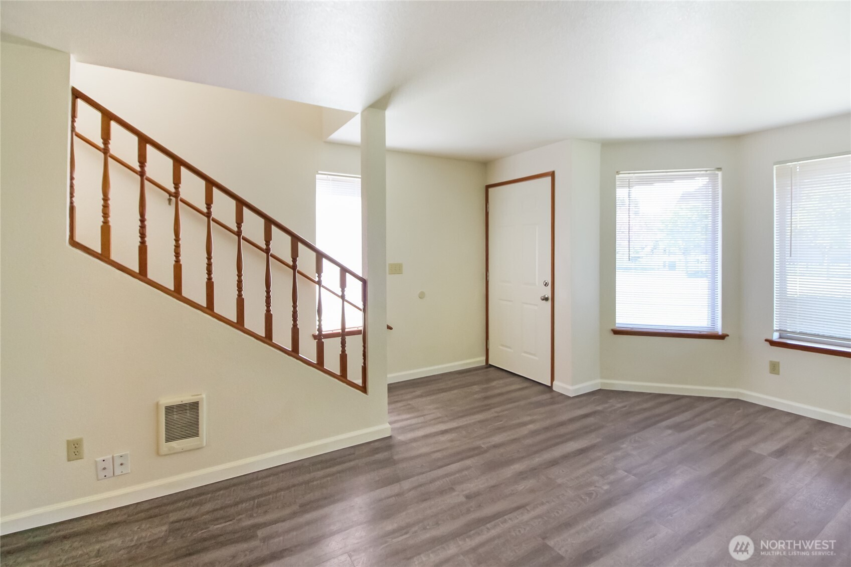216 Varner Avenue SE 1 & 2