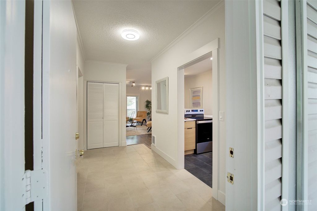 Photo of 14517 NE 40 Street #F203, Bellevue, WA 98007 (MLS # 2148869)