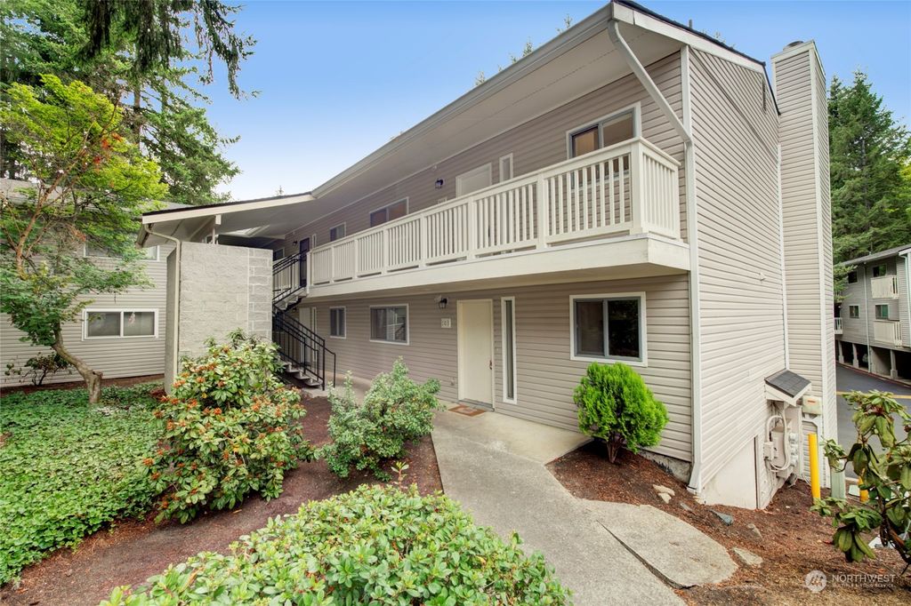 Photo of 14517 NE 40 Street #F203, Bellevue, WA 98007 (MLS # 2148869)