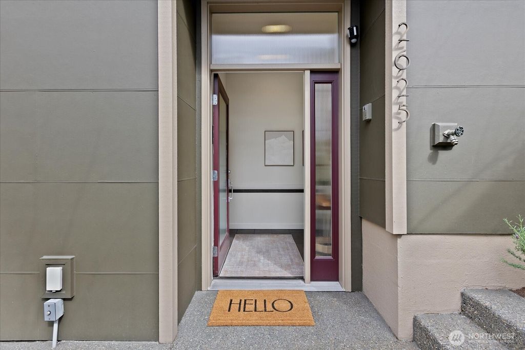 Photo of 2625 Yale Terrace E, Seattle, WA 98102 (MLS # 2371523)