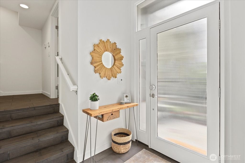 Photo of 2625 Yale Terrace E, Seattle, WA 98102 (MLS # 2371523)