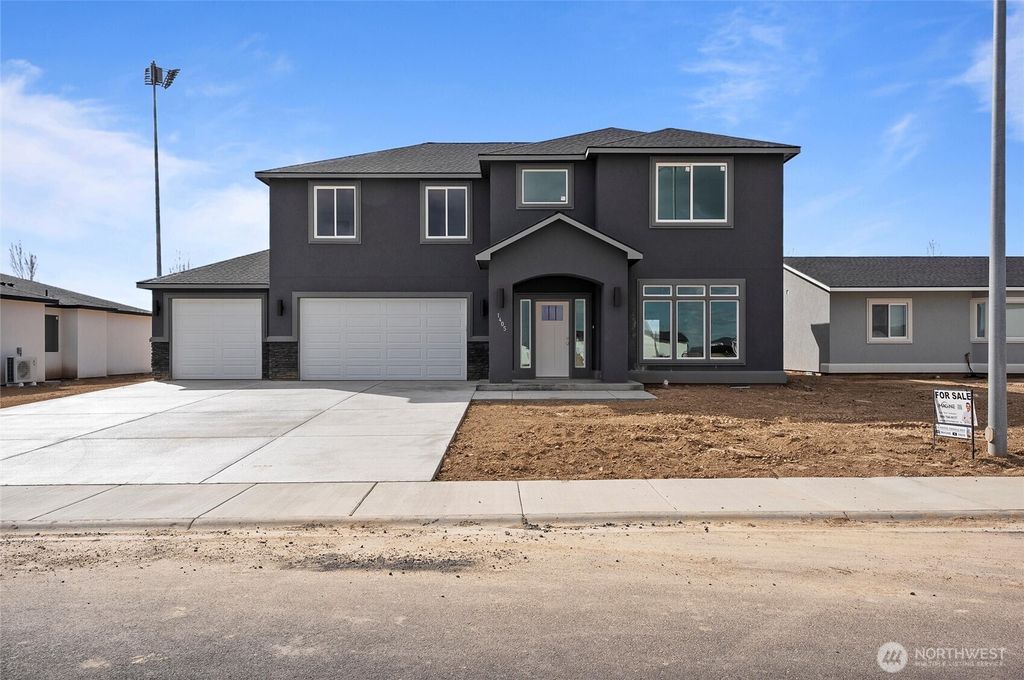 Photo of 1405 7th Avenue NE, Quincy, WA 98848 (MLS # 2457729)