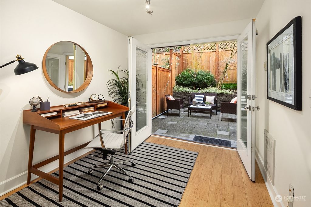 Photo of 814 N 43rd Street #C, Seattle, WA 98103 (MLS # 2331250)