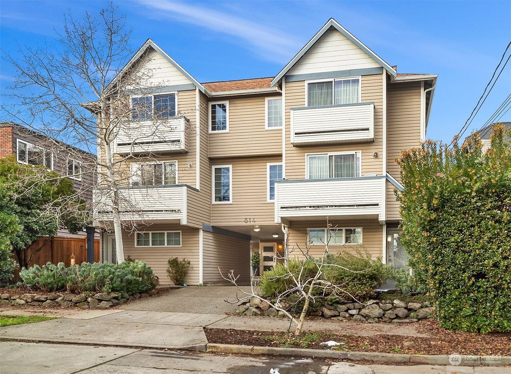 Photo of 814 N 43rd Street #C, Seattle, WA 98103 (MLS # 2331250)