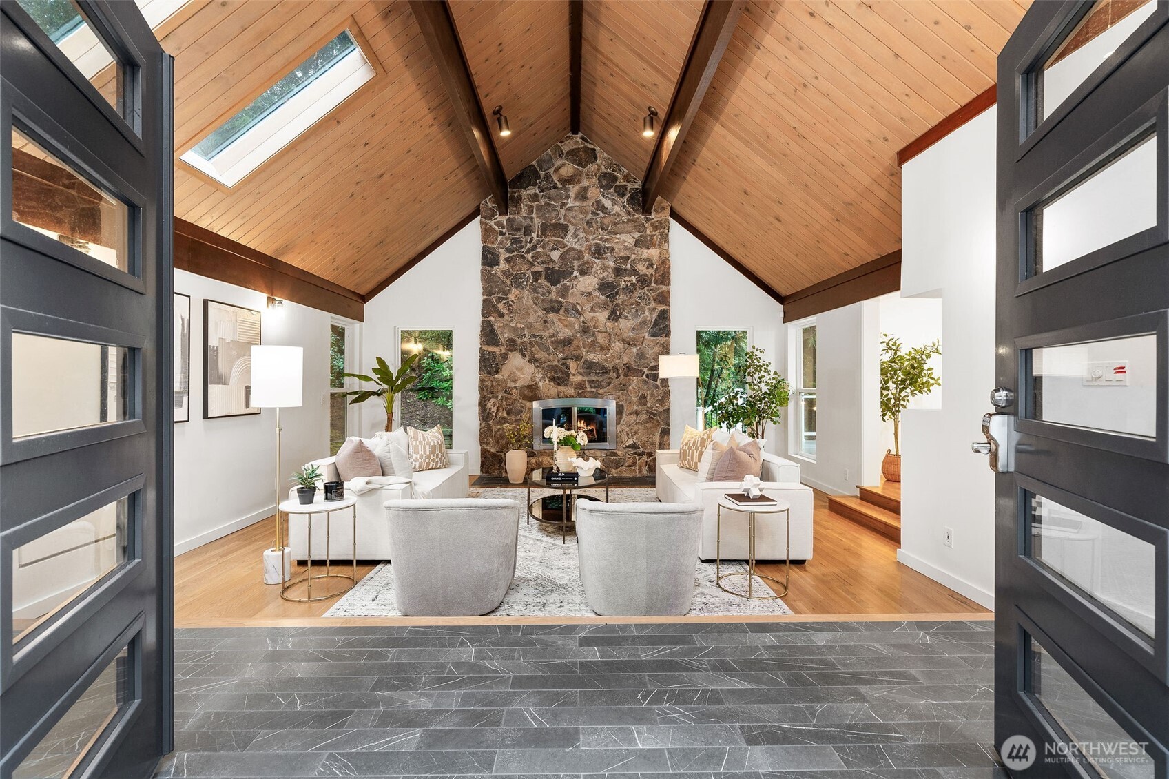 11100 NE 24th (private driveway) Street