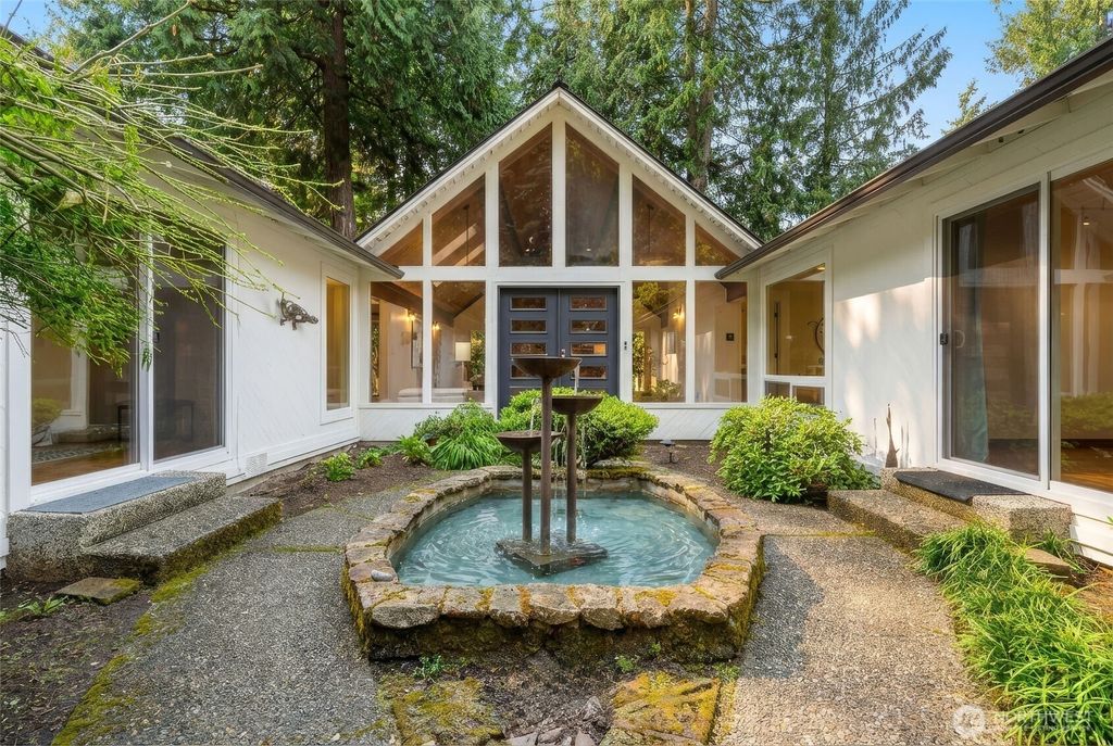 Photo of 11100 NE 24th (private driveway) Street, Bellevue, WA 98004 (MLS # 2466273)