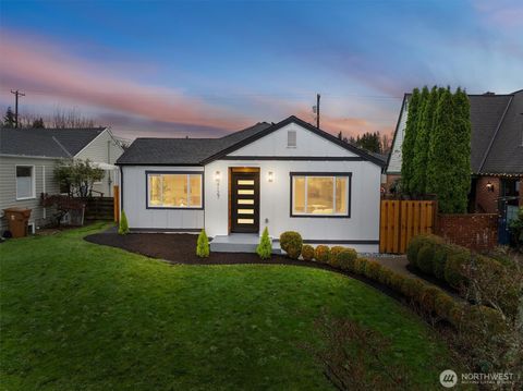 Photo of 4127 N 30th Street, Tacoma, WA 98407 (MLS # 2461519)