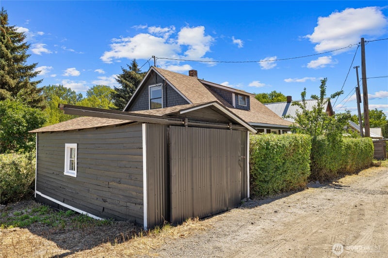 401 S 1st Street