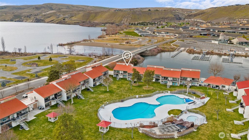 Photo of 8903 Crescent Bar Road NW #172, Quincy, WA 98848 (MLS # 2493273)