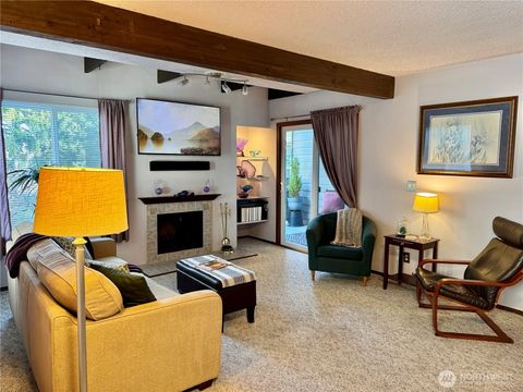 Photo of 3015 127th Place SE #N-21, Bellevue, WA 98005 (MLS # 2485555)