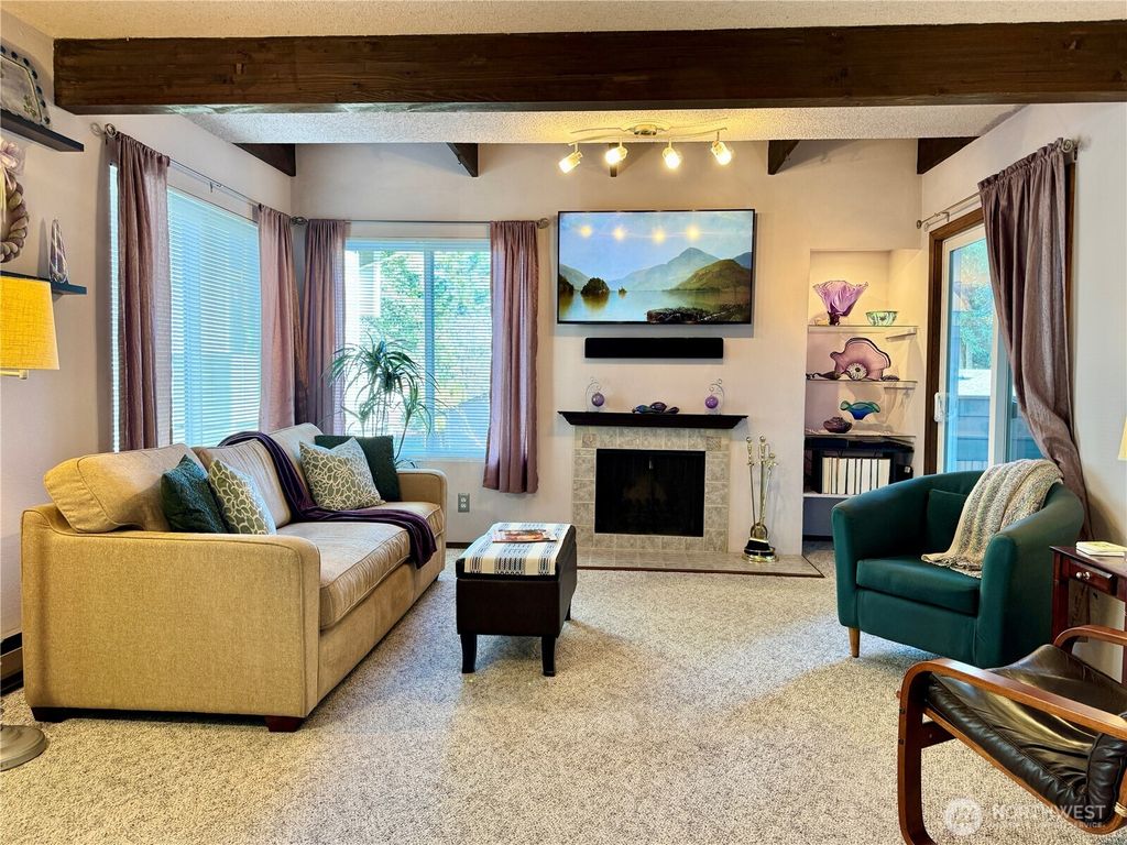 Photo of 3015 127th Place SE #N-21, Bellevue, WA 98005 (MLS # 2485555)