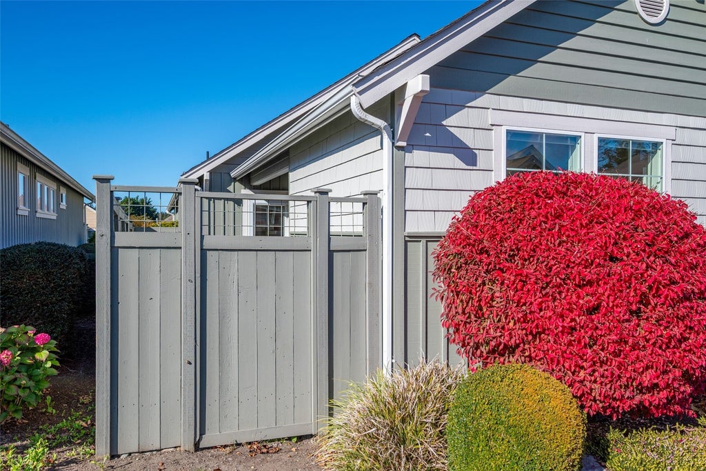 Photo of 1649 SW Vanguard Street, Oak Harbor, WA 98277 (MLS # 2591497)