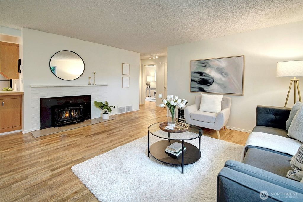 Photo of 13734 Stone Avenue N, Seattle, WA 98133 (MLS # 2351341)