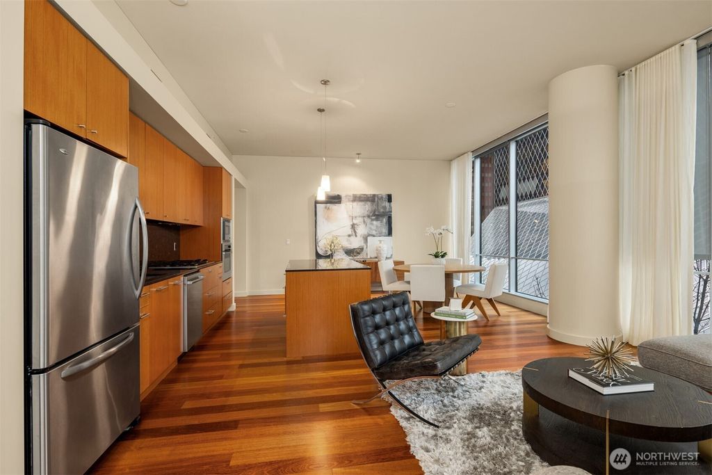 listing image 9361839896435860630