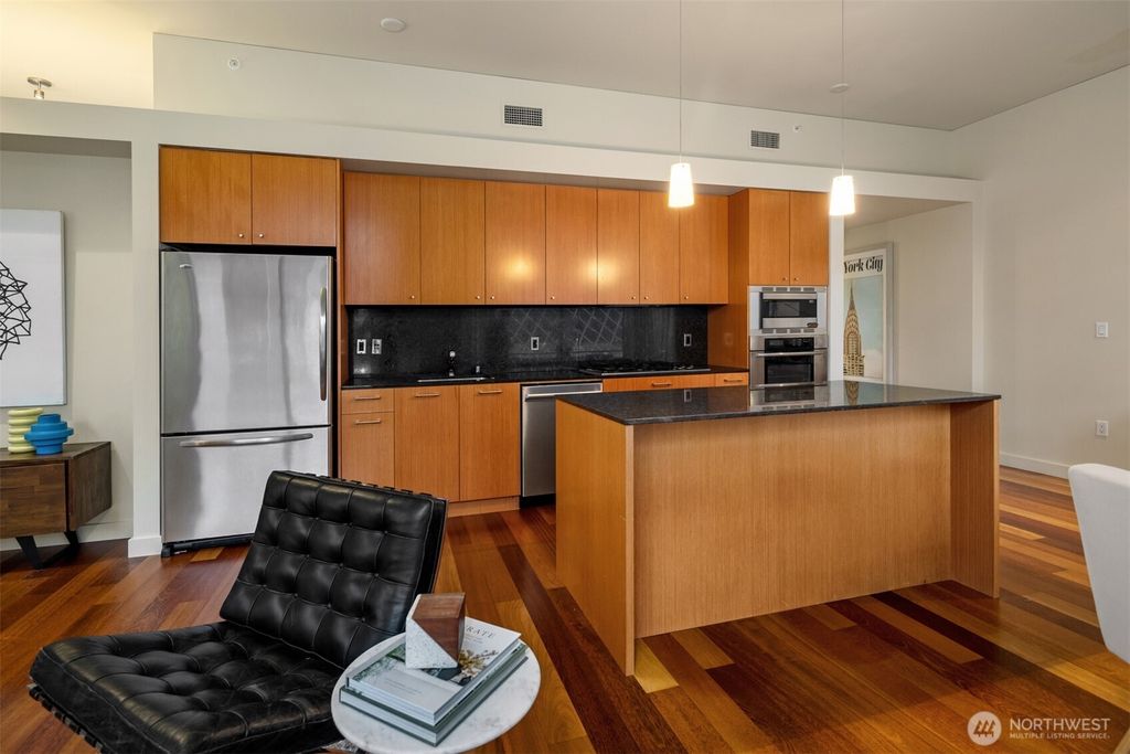 listing image 9367959303710267439