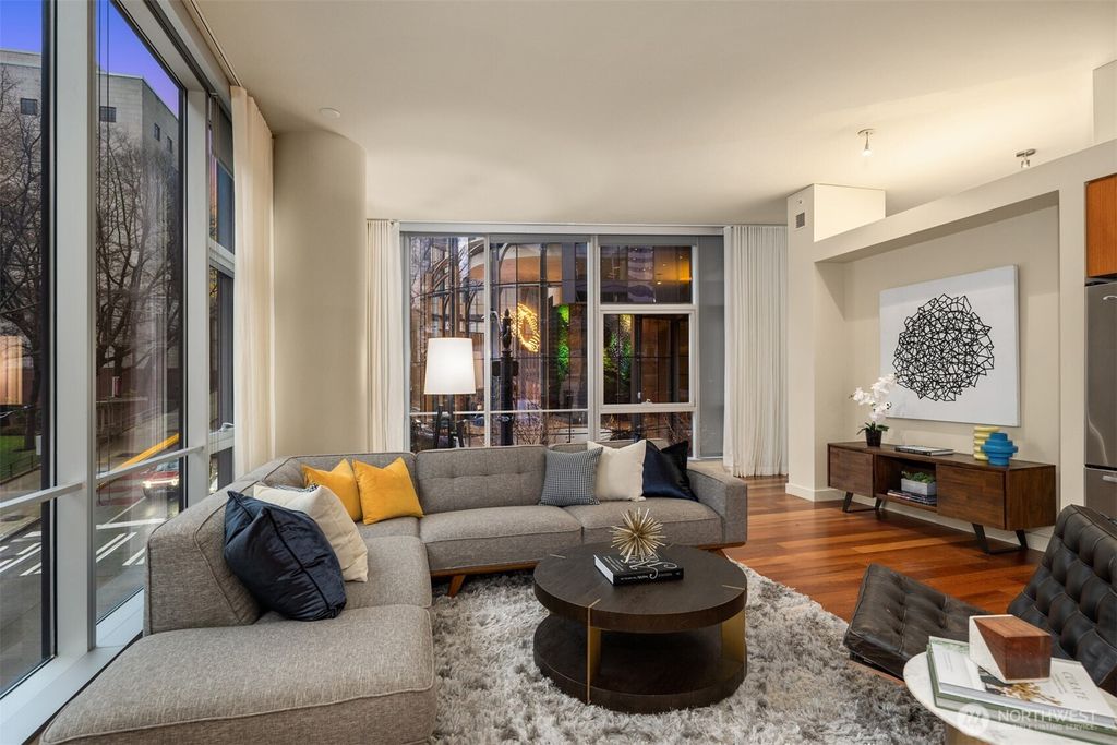 listing image 9369795645986802768
