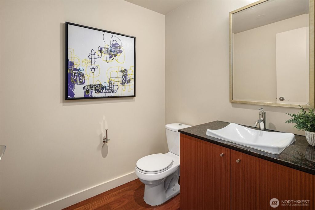 listing image 9365871182571246458