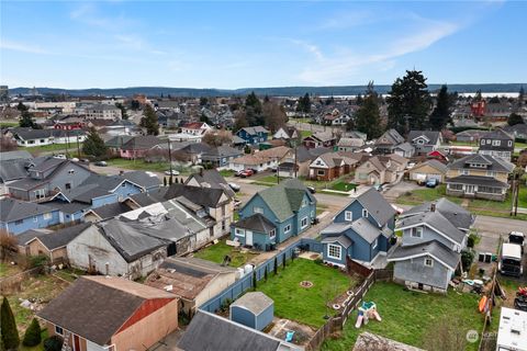 A home in Hoquiam