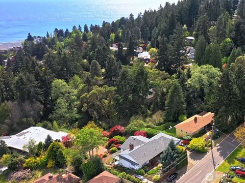 Photo of 1429 SW 170th Street, Normandy Park, WA 98166 (MLS # 2515773)