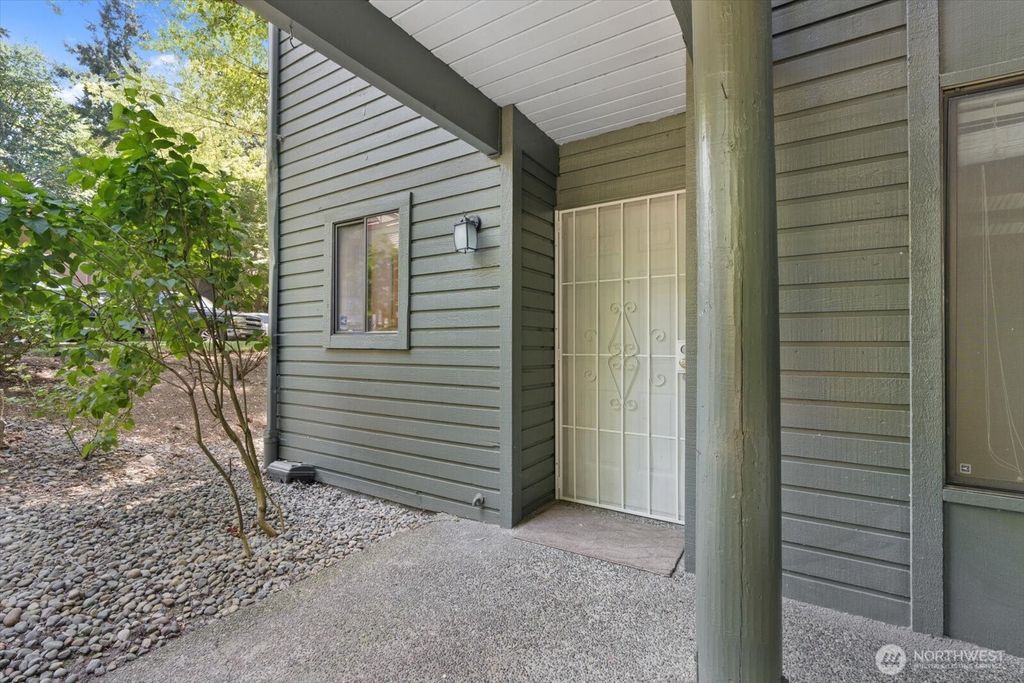Photo of 10015 NE 123rd Street #G-A, Kirkland, WA 98034 (MLS # 2529753)