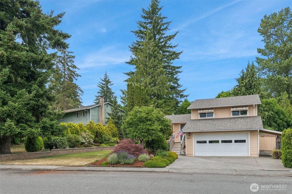 Photo of 4912 S 300th Place, Auburn, WA 98001 (MLS # 2395181)
