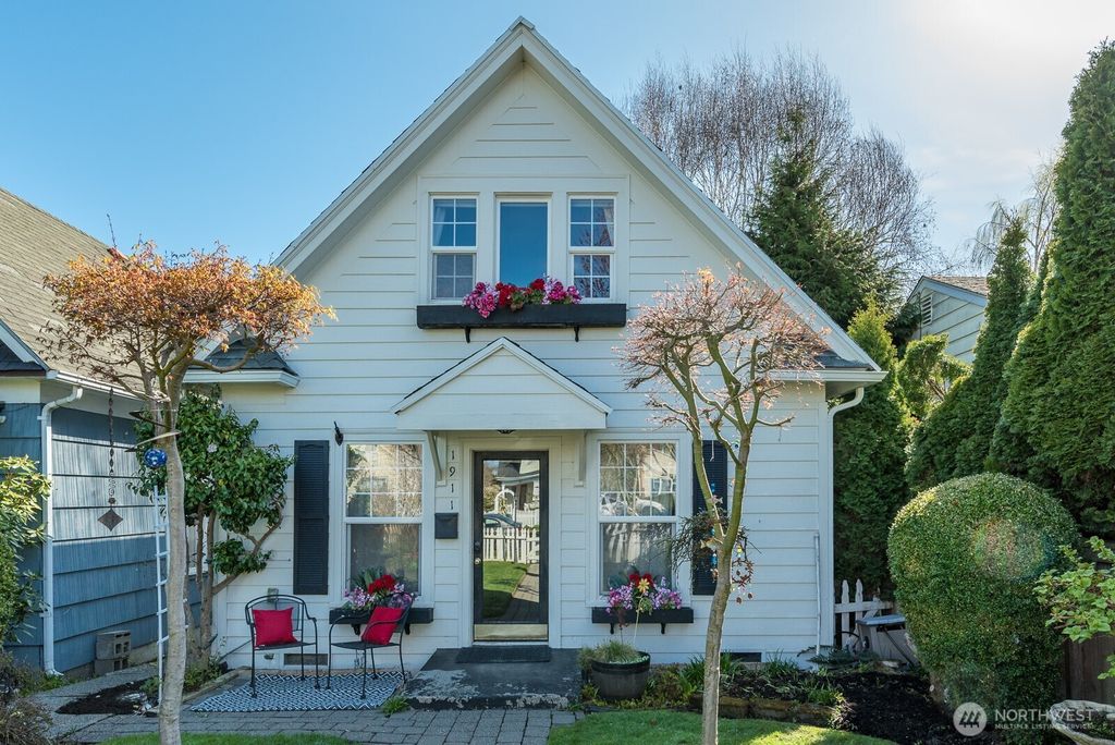 Photo of 1911 Rucker Avenue, Everett, WA 98201 (MLS # 2345062)