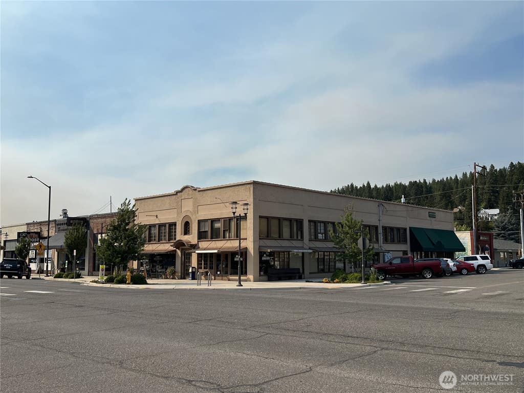 Photo of 121 E First Street, Cle Elum, WA 98922 (MLS # 2568488)