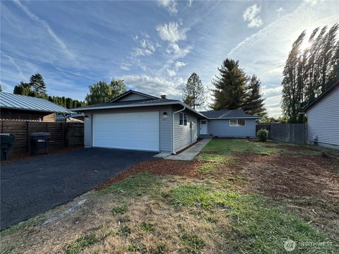 Photo of 3337 Pine Street, Longview, WA 98632 (MLS # 2440011)