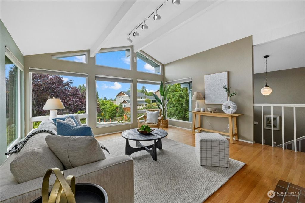 Photo of 12301 SE 47TH Street, Bellevue, WA 98006 (MLS # 2245520)