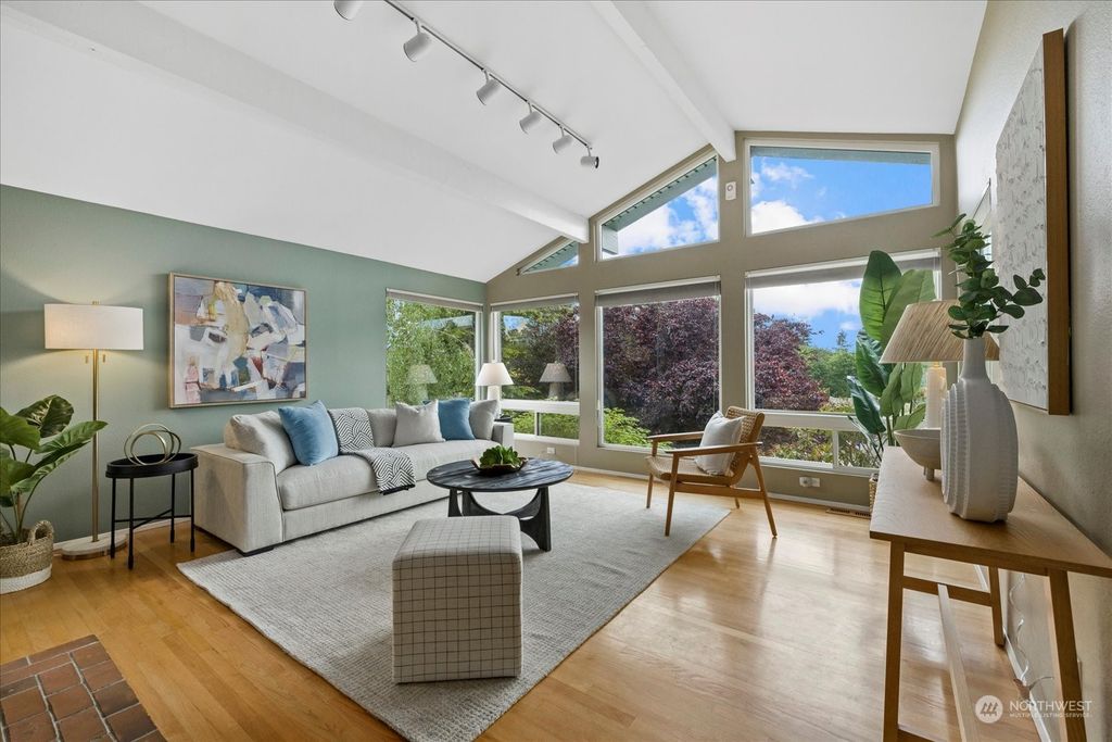 Photo of 12301 SE 47TH Street, Bellevue, WA 98006 (MLS # 2245520)