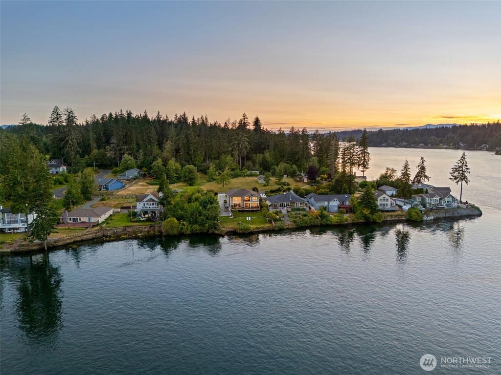 Photo of 31 SE Skookum View Drive, Shelton, WA 98584 (MLS # 2557272)