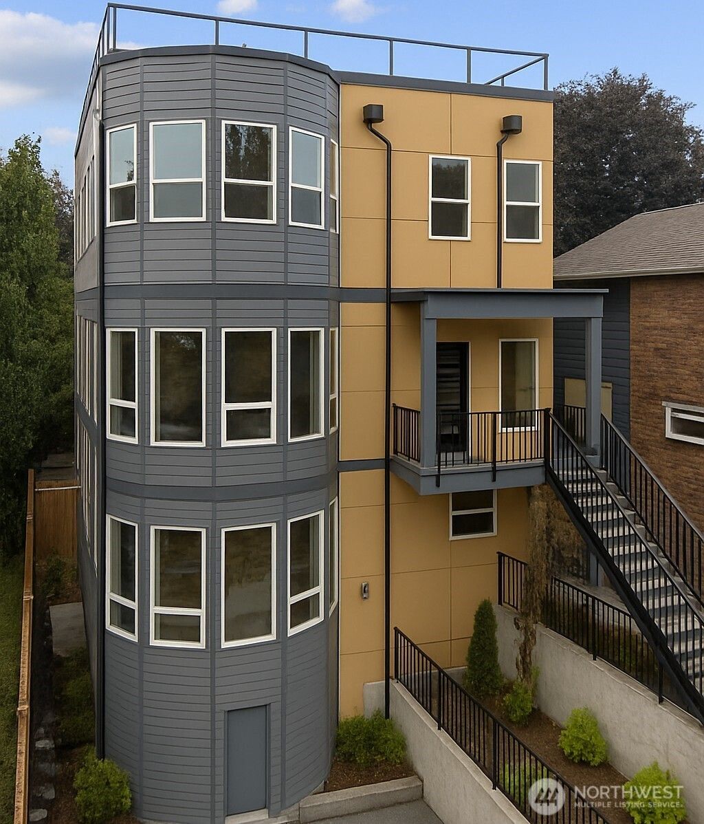 Photo of 4019 4th Avenue NE, Seattle, WA 98105 (MLS # 2425798)