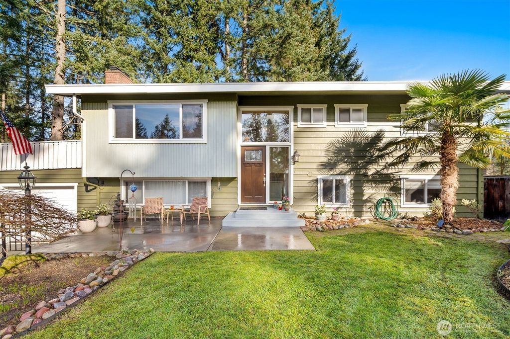 Photo of 6427 182nd Place SW, Lynnwood, WA 98037 (MLS # 2501216)