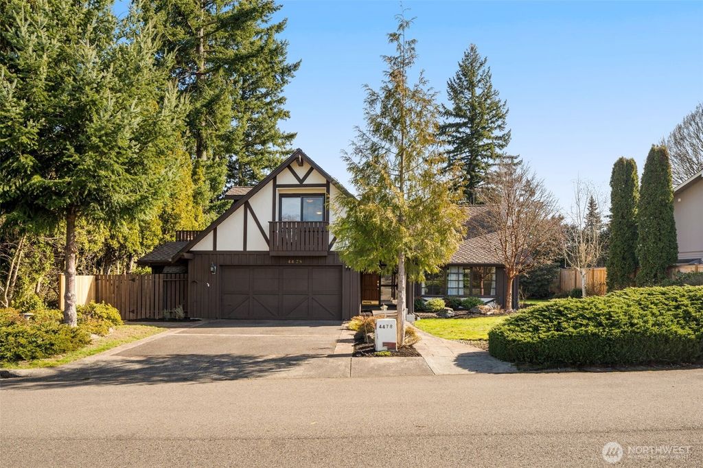 Photo of 4478 142nd Avenue SE, Bellevue, WA 98006 (MLS # 2488837)