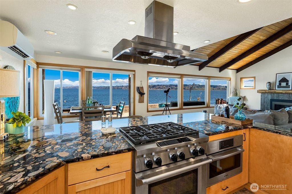 Photo of 4906 Marshall Rd Rd, Clinton, WA 98236 (MLS # 2506708)