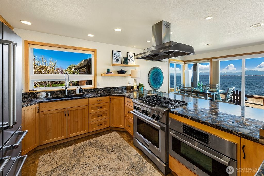 Photo of 4906 Marshall Rd Rd, Clinton, WA 98236 (MLS # 2506708)