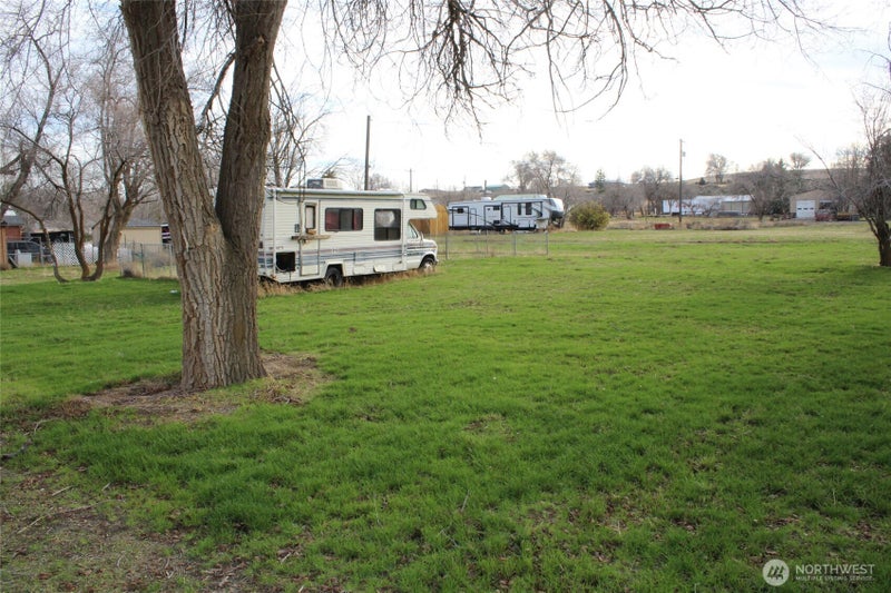 313 E Main