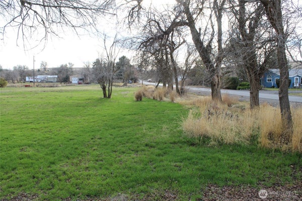 313 W MAIN ST, LIND, WA 99341 - Image 8b9cf08a0b2aef03b4d420fb3846f96c/3148139928