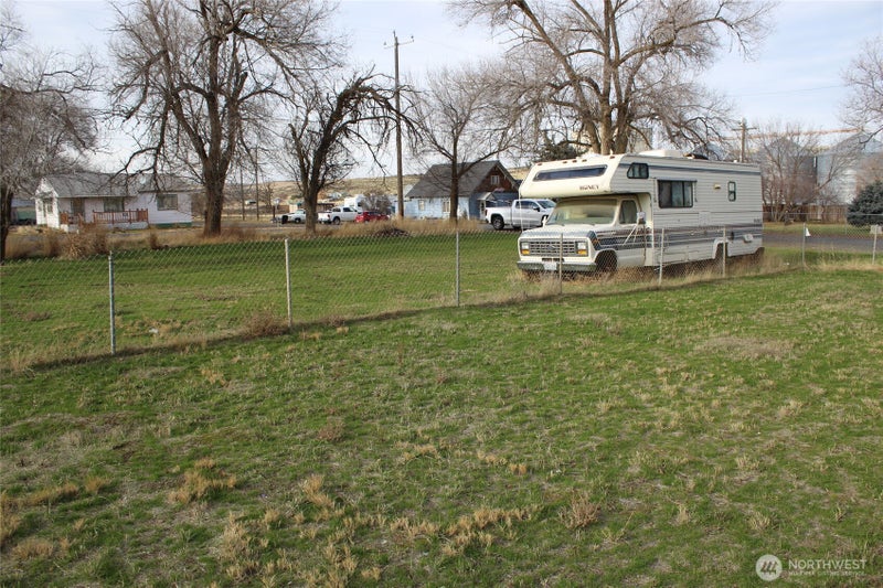 313 E Main