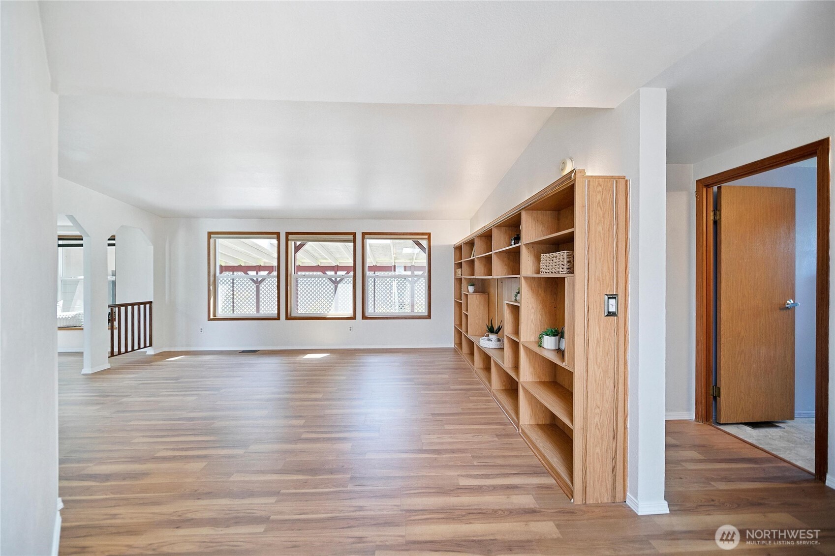 6640 Aquarius Lane