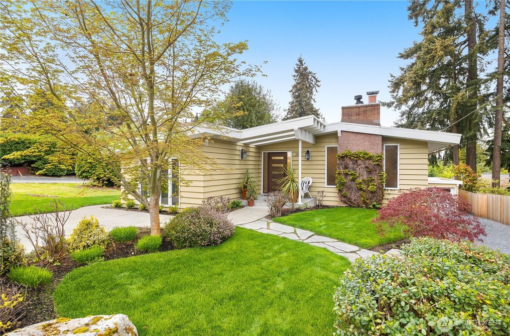 Photo of 336 N 160th Street, Shoreline, WA 98133 (MLS # 2515489)