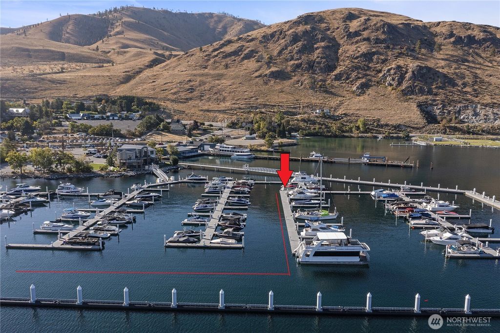 Photo of 1350 #B8 W Woodin Avenue, Chelan, WA 98816 (MLS # 2466826)