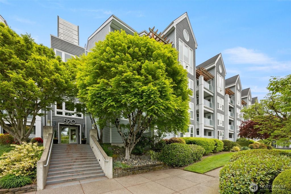 Photo of 520 SE Columbia River Drive #134, Vancouver, WA 98661 (MLS # 2515088)