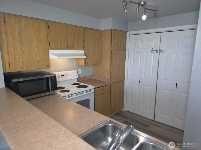 1750 W Sunn Fjord Lane G101