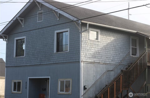 Photo of 626 Monroe St ST, Hoquiam, WA 98550 (MLS # 2589733)
