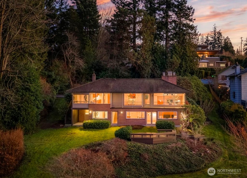 Photo of 1203 Madrona Avenue, Everett, WA 98203 (MLS # 2479276)